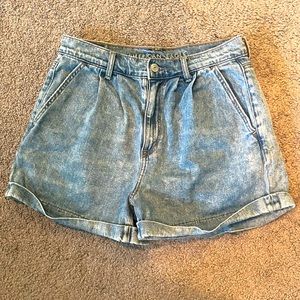American Eagle mom shorts